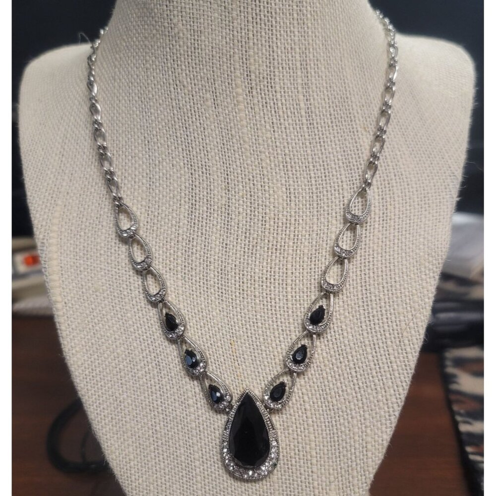 Vintage Monet Silver Tone Chain Necklace Black Teardrop Rhinestone Adjustable